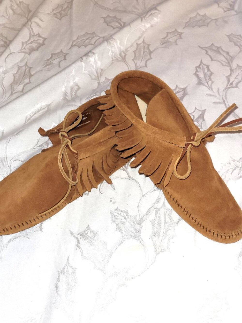 Minnetonka Classic Suede Softsole Boots/Moccasins